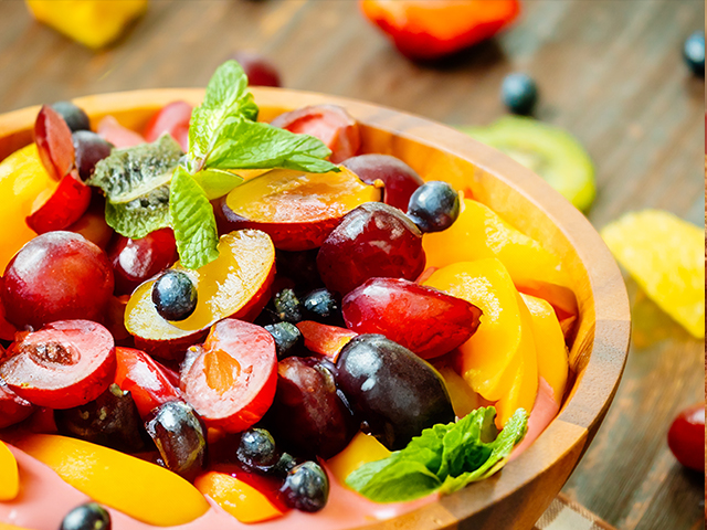 SALADA DE FRUTAS COM ÓLEO DE COCO